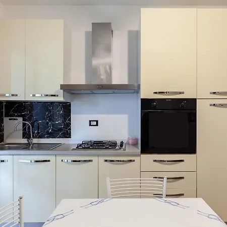 Caravel 25 Holiday home Lido di Camaiore